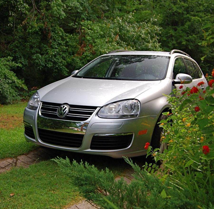  Volkswagen Sportwagen SE 2009 года  (фото 8 из 28)